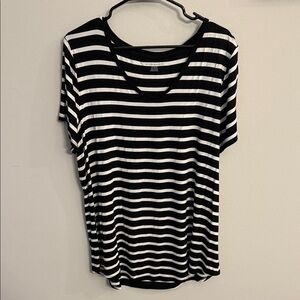 Amazon Essentials Black and White Striped Short Sleeve Tee
